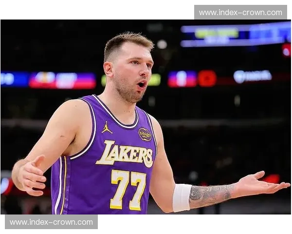 东契奇高效输出28分9助攻 湖人三节打卡轻松取胜国王